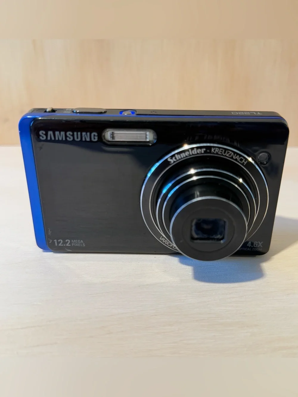 Samsung TL220 Compact Digital Camera 12.2MP Blk/Blue BROKEN Touchscreen Read Blw